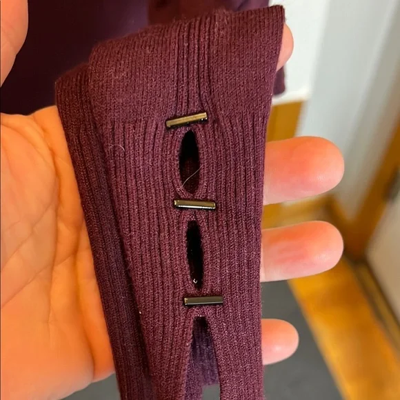 White House Black Market Burgundy Turtleneck Sweater - Picture 3 of 13